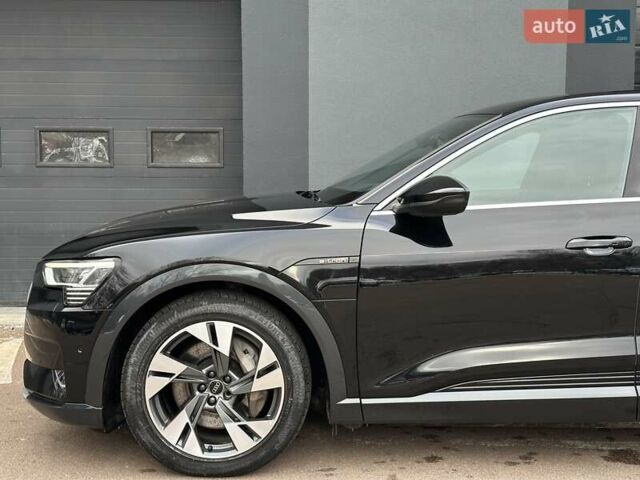 Черный Ауди E-Tron, объемом двигателя 0 л и пробегом 97 тыс. км за 28999 $, фото 3 на Automoto.ua