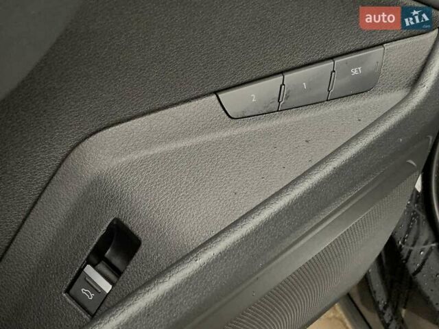 Черный Ауди E-Tron, объемом двигателя 0 л и пробегом 64 тыс. км за 35955 $, фото 52 на Automoto.ua