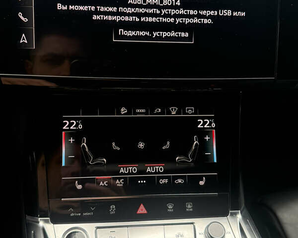 Чорний Ауді E-Tron, об'ємом двигуна 0 л та пробігом 89 тис. км за 35499 $, фото 38 на Automoto.ua