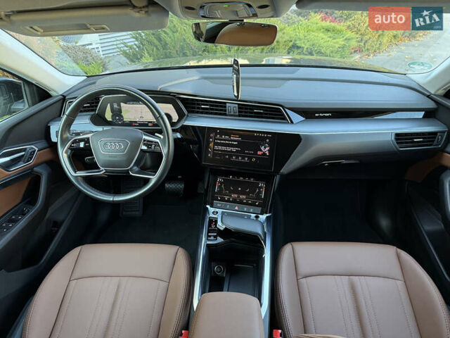 Чорний Ауді E-Tron, об'ємом двигуна 0 л та пробігом 79 тис. км за 29999 $, фото 59 на Automoto.ua