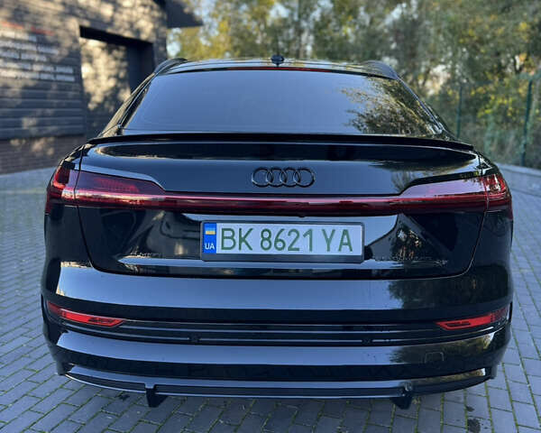 Черный Ауди E-Tron, объемом двигателя 0 л и пробегом 91 тыс. км за 36500 $, фото 13 на Automoto.ua