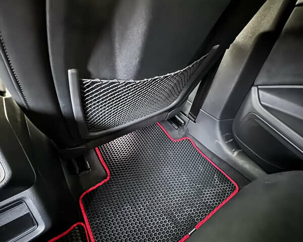 Черный Ауди E-Tron, объемом двигателя 0 л и пробегом 28 тыс. км за 39000 $, фото 39 на Automoto.ua