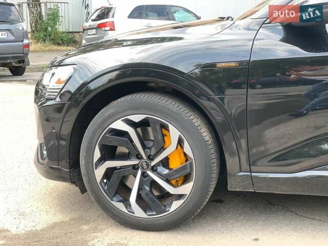 Черный Ауди E-Tron, объемом двигателя 0 л и пробегом 55 тыс. км за 34690 $, фото 8 на Automoto.ua