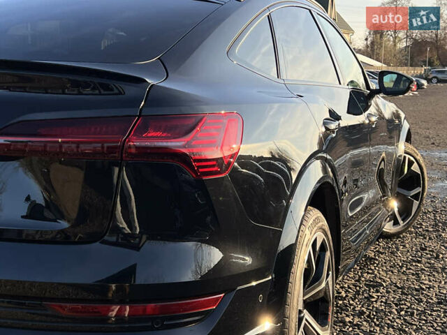 Черный Ауди E-Tron, объемом двигателя 0 л и пробегом 32 тыс. км за 47561 $, фото 10 на Automoto.ua