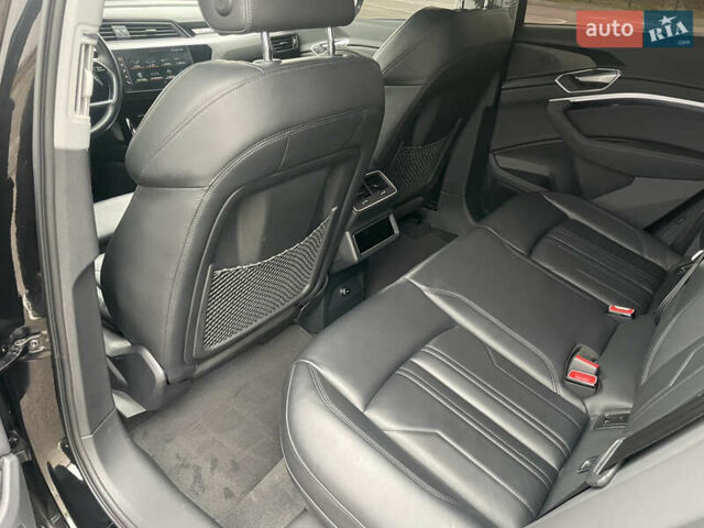 Черный Ауди E-Tron, объемом двигателя 0 л и пробегом 39 тыс. км за 39950 $, фото 45 на Automoto.ua