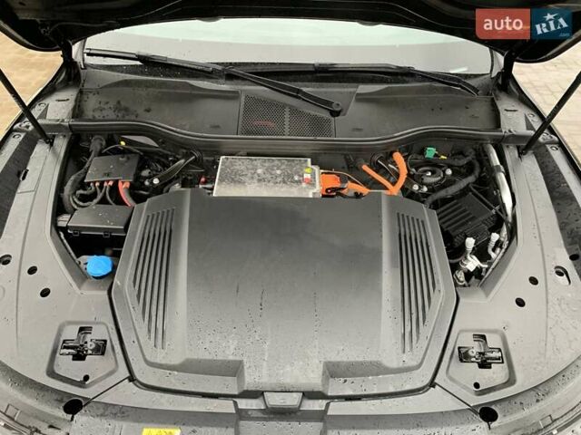 Черный Ауди E-Tron, объемом двигателя 0 л и пробегом 64 тыс. км за 35955 $, фото 76 на Automoto.ua