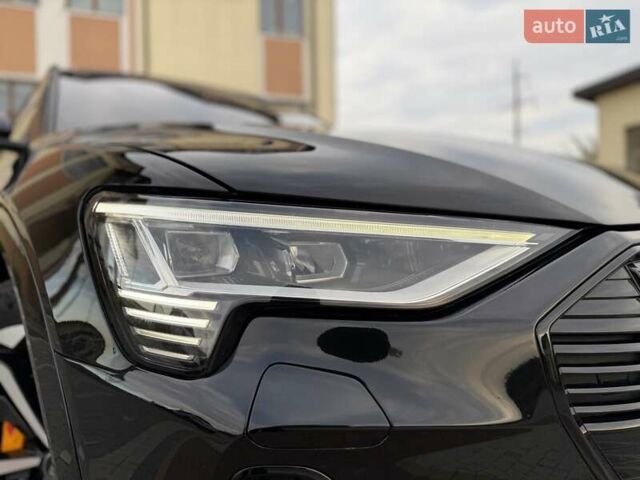 Черный Ауди E-Tron, объемом двигателя 0 л и пробегом 150 тыс. км за 31950 $, фото 101 на Automoto.ua