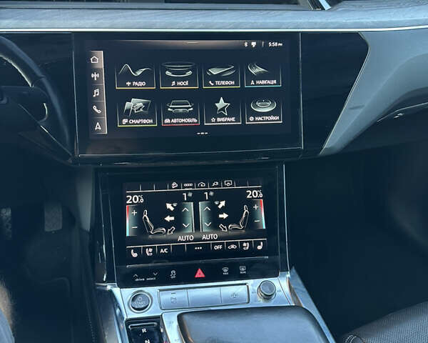Черный Ауди E-Tron, объемом двигателя 0 л и пробегом 38 тыс. км за 35500 $, фото 32 на Automoto.ua