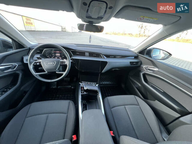 Черный Ауди E-Tron, объемом двигателя 0 л и пробегом 22 тыс. км за 29900 $, фото 17 на Automoto.ua
