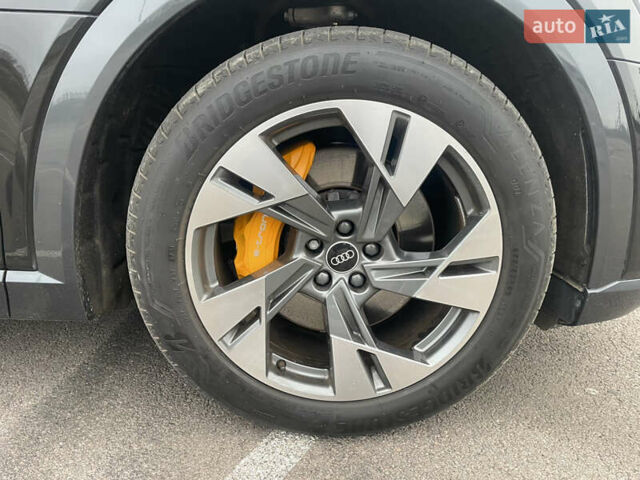 Черный Ауди E-Tron, объемом двигателя 0 л и пробегом 39 тыс. км за 39950 $, фото 23 на Automoto.ua