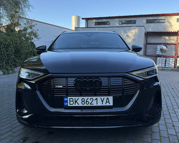Черный Ауди E-Tron, объемом двигателя 0 л и пробегом 91 тыс. км за 36500 $, фото 9 на Automoto.ua