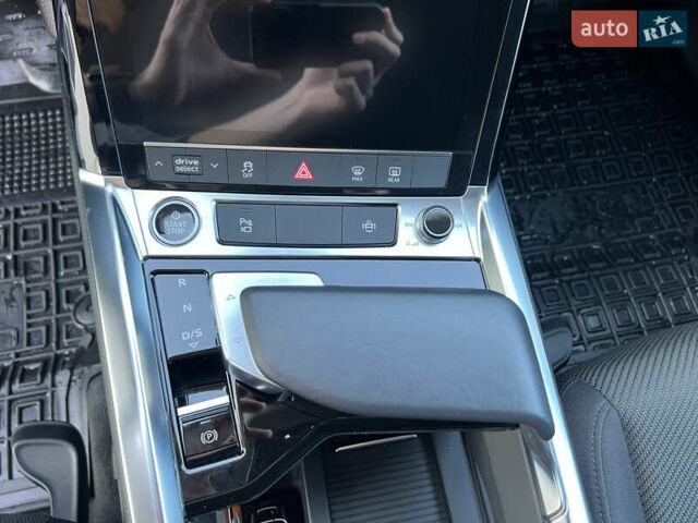 Черный Ауди E-Tron, объемом двигателя 0 л и пробегом 22 тыс. км за 29900 $, фото 9 на Automoto.ua