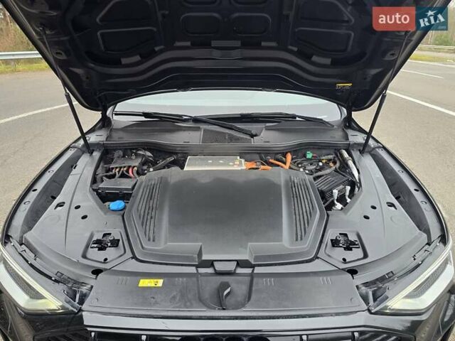 Черный Ауди E-Tron, объемом двигателя 0 л и пробегом 43 тыс. км за 45999 $, фото 102 на Automoto.ua