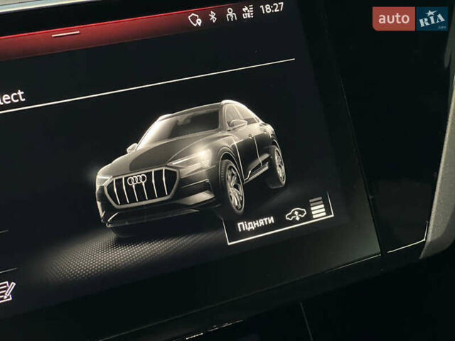 Черный Ауди E-Tron, объемом двигателя 0 л и пробегом 26 тыс. км за 49500 $, фото 52 на Automoto.ua