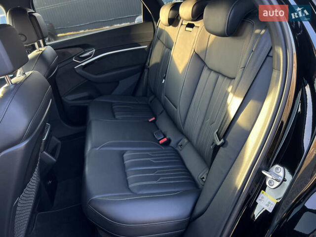 Черный Ауди E-Tron, объемом двигателя 0 л и пробегом 32 тыс. км за 47561 $, фото 30 на Automoto.ua