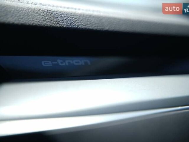 Чорний Ауді E-Tron, об'ємом двигуна 0 л та пробігом 47 тис. км за 32900 $, фото 38 на Automoto.ua