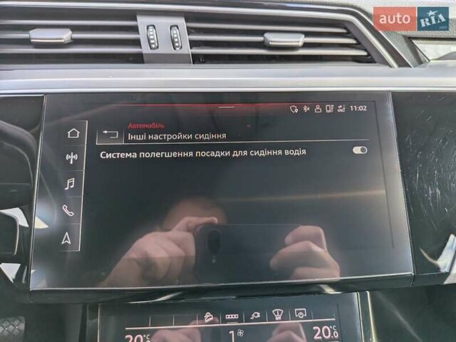 Черный Ауди E-Tron, объемом двигателя 0 л и пробегом 95 тыс. км за 29800 $, фото 65 на Automoto.ua