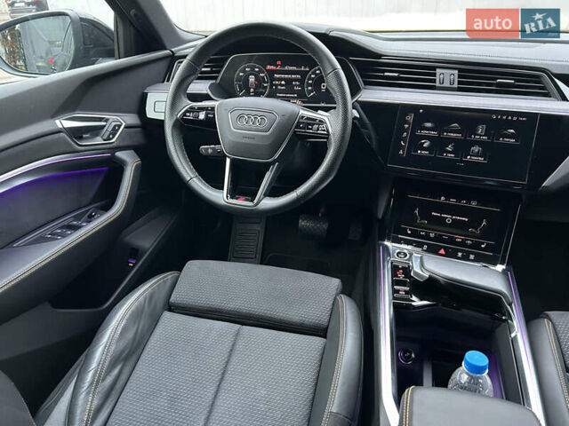 Чорний Ауді E-Tron, об'ємом двигуна 0 л та пробігом 23 тис. км за 54900 $, фото 16 на Automoto.ua