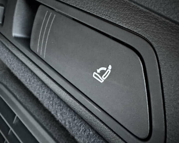 Черный Ауди E-Tron, объемом двигателя 0 л и пробегом 28 тыс. км за 39000 $, фото 64 на Automoto.ua