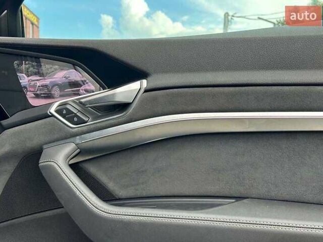 Чорний Ауді E-Tron, об'ємом двигуна 0 л та пробігом 83 тис. км за 43000 $, фото 22 на Automoto.ua