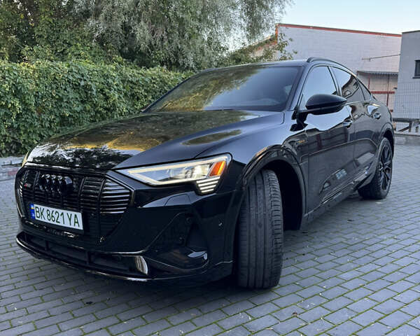 Черный Ауди E-Tron, объемом двигателя 0 л и пробегом 91 тыс. км за 36500 $, фото 84 на Automoto.ua