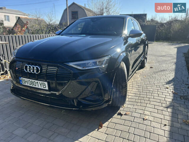Чорний Ауді E-Tron, об'ємом двигуна 0 л та пробігом 57 тис. км за 41500 $, фото 28 на Automoto.ua
