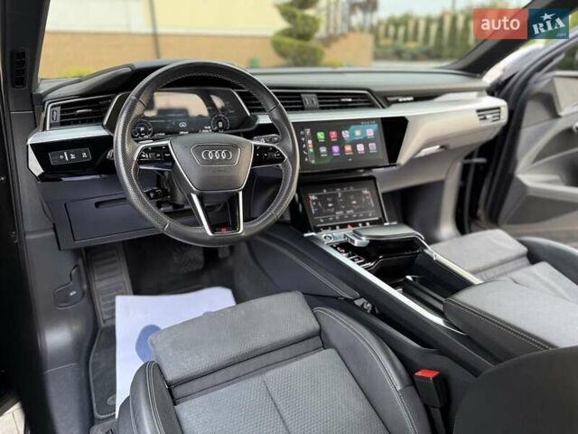 Черный Ауди E-Tron, объемом двигателя 0 л и пробегом 150 тыс. км за 31950 $, фото 29 на Automoto.ua