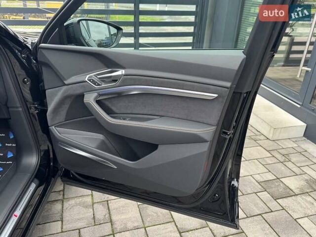 Черный Ауди E-Tron, объемом двигателя 0 л и пробегом 82 тыс. км за 39900 $, фото 40 на Automoto.ua