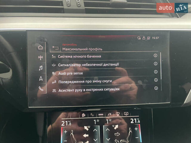 Черный Ауди E-Tron, объемом двигателя 0 л и пробегом 39 тыс. км за 39950 $, фото 65 на Automoto.ua