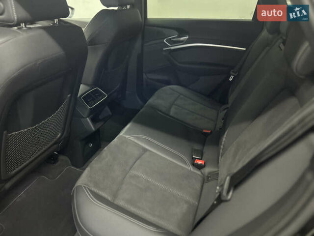 Чорний Ауді E-Tron, об'ємом двигуна 0 л та пробігом 57 тис. км за 41500 $, фото 12 на Automoto.ua