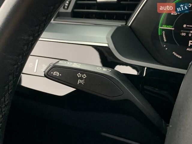 Черный Ауди E-Tron, объемом двигателя 0 л и пробегом 64 тыс. км за 35955 $, фото 59 на Automoto.ua