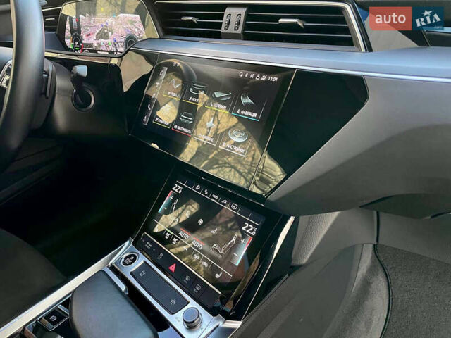 Черный Ауди E-Tron, объемом двигателя 0 л и пробегом 51 тыс. км за 39500 $, фото 10 на Automoto.ua