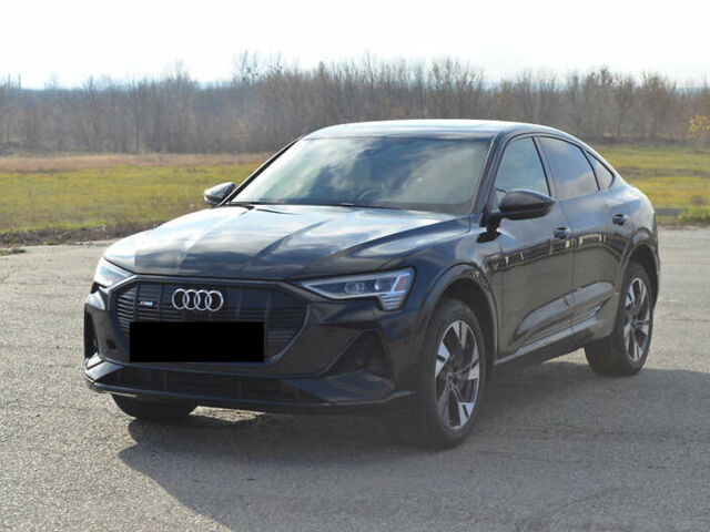 Черный Ауди E-Tron, объемом двигателя 0 л и пробегом 5 тыс. км за 47000 $, фото 16 на Automoto.ua