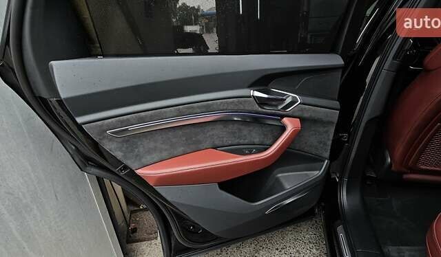 Ауди E-Tron 2022 в Тернополе на Automoto.ua Черный Ауди E-Tron, объемом двигателя 0 л и пробегом 99 тыс. км за 45500 $, фото 144 на Automoto.ua
