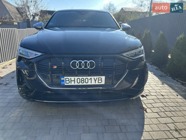 Чорний Ауді E-Tron, об'ємом двигуна 0 л та пробігом 57 тис. км за 41500 $, фото 27 на Automoto.ua