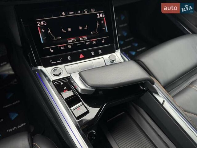 Черный Ауди E-Tron, объемом двигателя 0 л и пробегом 82 тыс. км за 39900 $, фото 28 на Automoto.ua
