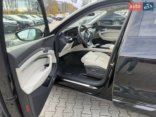 Черный Ауди E-Tron, объемом двигателя 0 л и пробегом 56 тыс. км за 40890 $, фото 16 на Automoto.ua