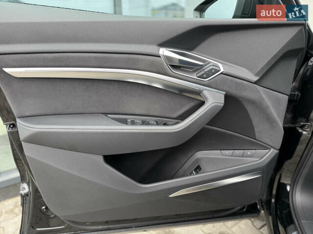 Черный Ауди E-Tron, объемом двигателя 0 л и пробегом 66 тыс. км за 44900 $, фото 33 на Automoto.ua