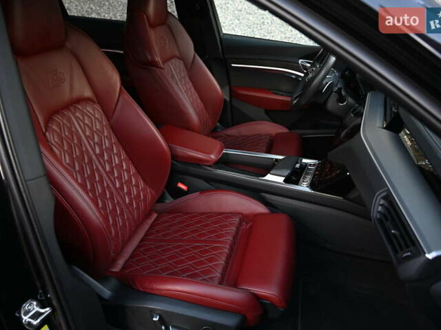 Черный Ауди E-Tron, объемом двигателя 0 л и пробегом 65 тыс. км за 44284 $, фото 11 на Automoto.ua