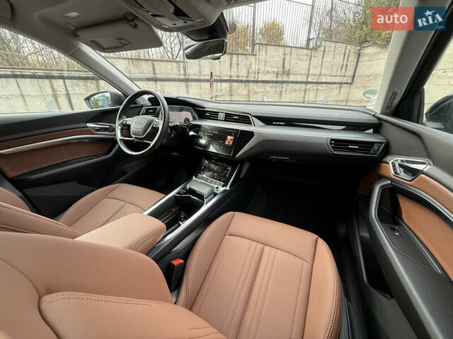 Черный Ауди E-Tron, объемом двигателя 0 л и пробегом 79 тыс. км за 29999 $, фото 35 на Automoto.ua