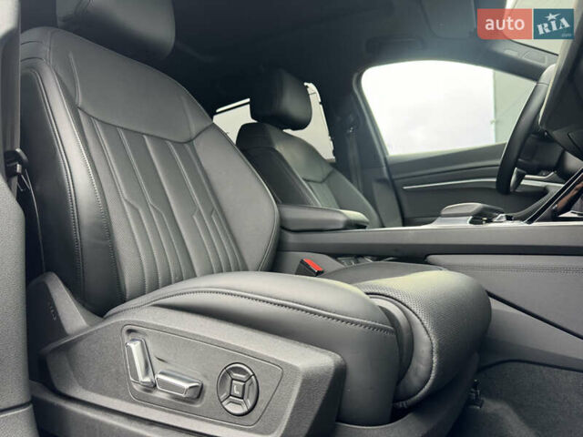 Черный Ауди E-Tron, объемом двигателя 0 л и пробегом 100 тыс. км за 38500 $, фото 41 на Automoto.ua