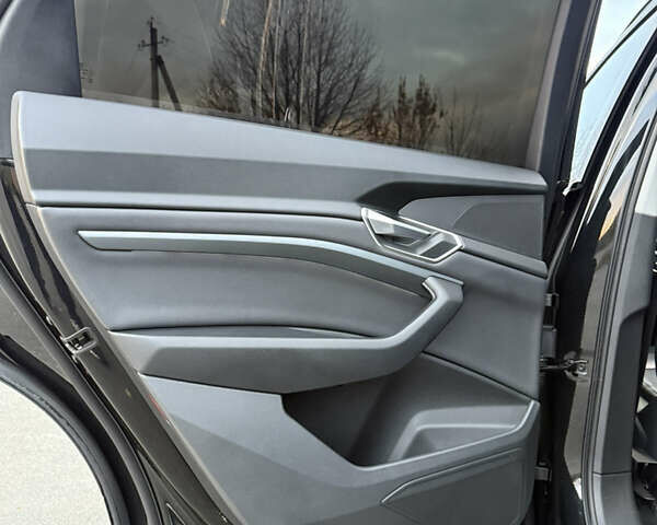 Черный Ауди E-Tron, объемом двигателя 0 л и пробегом 62 тыс. км за 36200 $, фото 26 на Automoto.ua