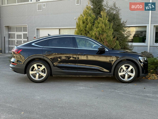 Чорний Ауді E-Tron, об'ємом двигуна 0 л та пробігом 79 тис. км за 29999 $, фото 23 на Automoto.ua