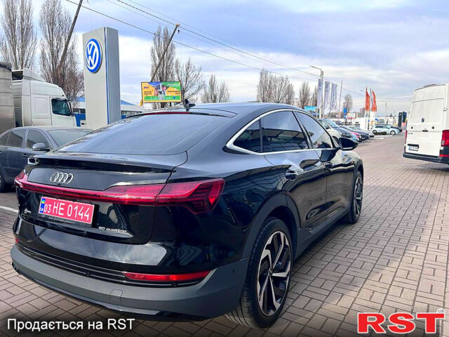 Чорний Ауді E-Tron, об'ємом двигуна 0.28 л та пробігом 34 тис. км за 35900 $, фото 3 на Automoto.ua