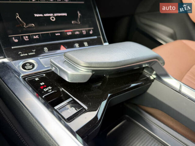 Черный Ауди E-Tron, объемом двигателя 0 л и пробегом 80 тыс. км за 34500 $, фото 76 на Automoto.ua