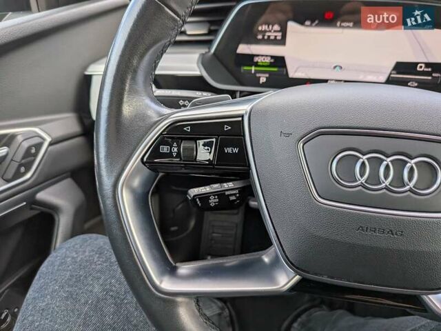 Черный Ауди E-Tron, объемом двигателя 0 л и пробегом 95 тыс. км за 29800 $, фото 41 на Automoto.ua