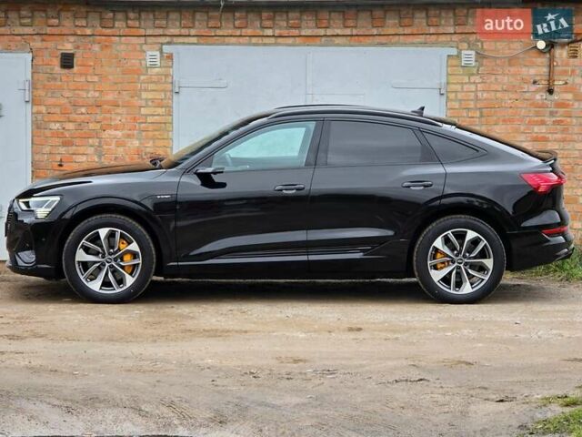 Черный Ауди E-Tron, объемом двигателя 0 л и пробегом 40 тыс. км за 48888 $, фото 5 на Automoto.ua