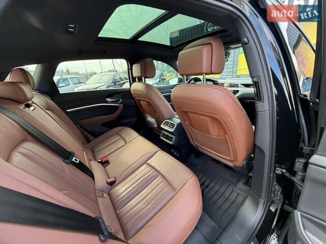 Черный Ауди E-Tron, объемом двигателя 0 л и пробегом 80 тыс. км за 34500 $, фото 51 на Automoto.ua