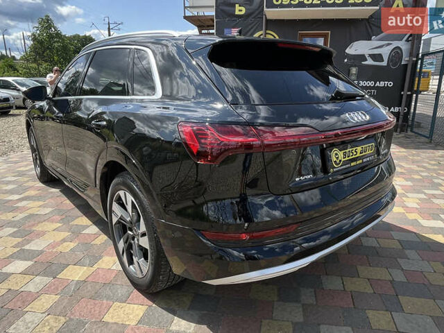 Черный Ауди E-Tron, объемом двигателя 0 л и пробегом 46 тыс. км за 39000 $, фото 4 на Automoto.ua