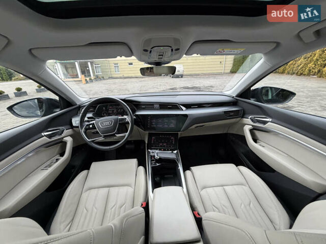 Черный Ауди E-Tron, объемом двигателя 0 л и пробегом 56 тыс. км за 40890 $, фото 30 на Automoto.ua